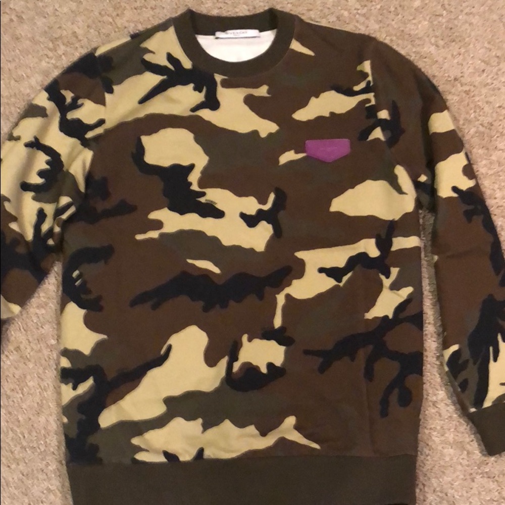 100% AUTHENTIC Givenchy sweater